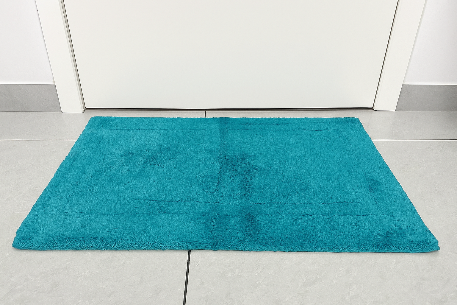 plush absorbent bath mat – teal blue
